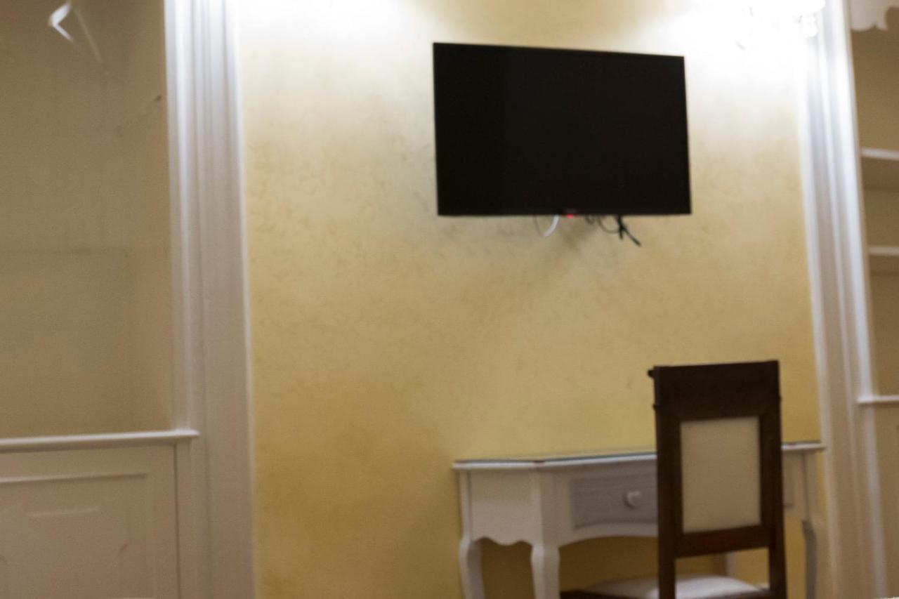 La Breccia A Porta Pia Bed & Breakfast Roma Ngoại thất bức ảnh
